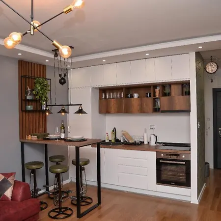 Apartment Mirror With Private Parking